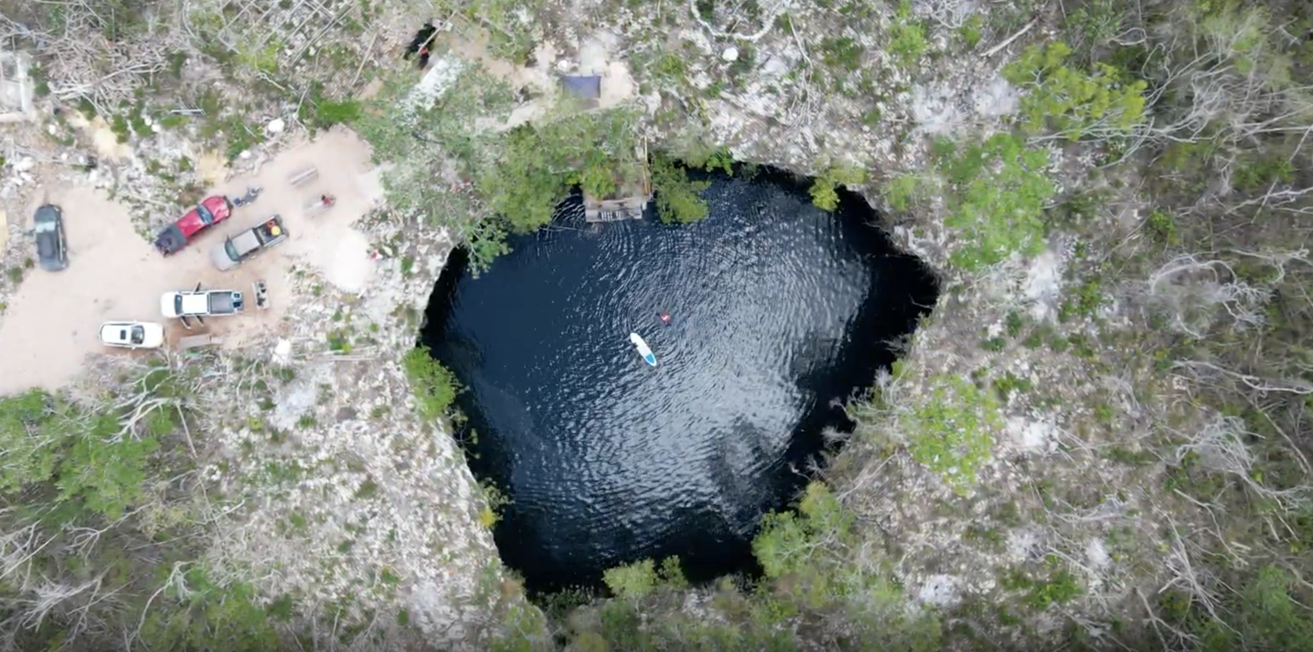 Vue aérienne du Cenote Yaakun